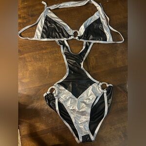 NWOT Sexy Skimpy Black & Silver Lame Tri-Top Scrunchy Butt Bottom Bling Monokini
